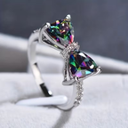 Sophisticated Emerald Bow Ring